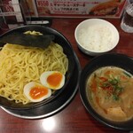 237456821 - 豚骨味噌つけ麺 麺大盛り 400g 