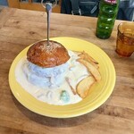 イル フロッグス - 「ガーリックホワイトソースバーガー」(1815円)