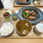 Gohan To Dashi Umamito Cafe - 