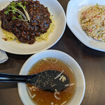 中華〇〇亭 - ジャージャー麺&チャーハン