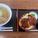 Michi No Eki Urabandai - 山塩ラーメンとソースカツ丼