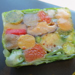 オーグードゥジュール ヌーヴェルエール - 17種の野菜などが使われているとのこと。