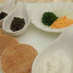 ベル･エポック - そば粉のクレープとサワークリームと薬味で楽しく。