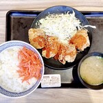 吉野家 - ヤンニョムから揚げ定食　798円