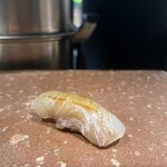 Sushi Atsuya - ヒラメの昆布締め、間にえんがわ