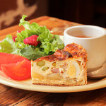 GRANNY SMITH APPLE PIE & COFFEE - 