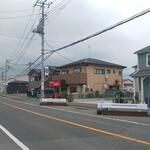 Ra-Men Hausu Michinoku - 駐車場からお店をみた風景