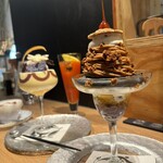 夜パフェ専門店 モモブクロ - 