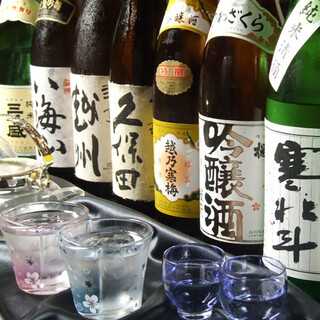 日本酒、燒酒和威士忌種類豐富的品牌高級無限暢飲◎