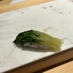 鮨 よし富 - お口直しのカイワレ大根　初めていただきましたが意外にも美味しかったです