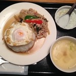 ガパオラーカオ  鶏肉とバジル炒め