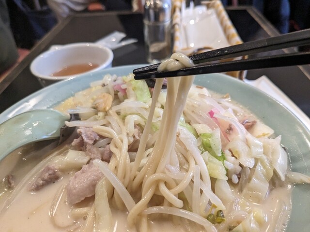 Yokohama Meganebashi Shiten photo 5