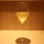 RISTORANTE IL NODO - デラウェア天然酵母で醸造したスパークリングワイン