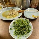 麦酒宿 まり花 - 中華ガツ、豆苗炒め、串ハラミを食べた後の串