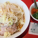 ラーメン二郎 - 汁なし少なめ＋ニンニク少し＋青ネギ