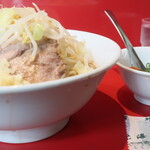 ラーメン二郎 - 汁なし少なめ＋ニンニク少し＋青ネギ