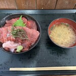 Fujiyasu Shokudou - マグロ漬け丼