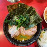 家系総本山 吉村家 - 