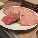 焼肉うしごろ 新宿三丁目店 - 