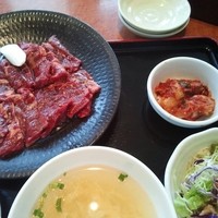 モランボン本店 - ハラミ定食ランチ。大盛。