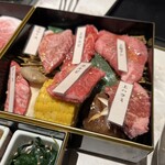 精肉卸問屋直営焼肉店 牛次郎 - 