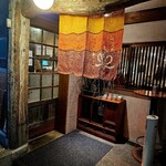 夜ノ焼魚 ちょーちょむすび - 入口。予約必須でございますよ