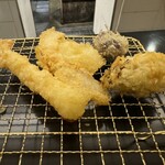 Hakata Tempura Takao - 海老、新玉ねぎ、牡蠣、アンコの締め