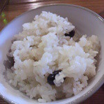 かもめ食堂 - 黒豆などはいったおいしい秋月のお米