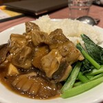 獅門酒楼 - 牛バラ肉の角煮ご飯