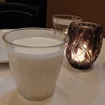 インディアンレストラン西麻布 by KENBOKKE - ラッシーお代わりしました。