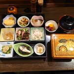 清水屋 和食うなぎ宴会 - ●若松ランチ（ミニうな重、平日数量限定）2,739円
            
            を注文してみた