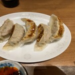 中華料理　龍城 - 特製焼き餃子