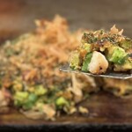 お好み焼屋みっちゃん - カラッと香ばしいねぎ
      コリッとしたイカ
      豚バラジューシー
      
      b(´ڡ`๑)♪♪