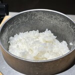 釜元はん米衛 - 炊き立てご飯