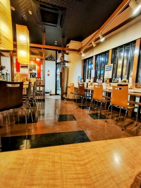 各種どんぶりとうどんのお店 : どんぶり 一膳屋の写真