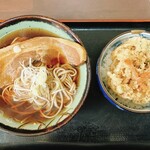 Sobakiri Uchiba - 温肉そば　小かき揚げ丼