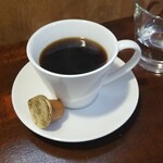 キッチン ブルー グローブ - ホットコーヒーのアップ