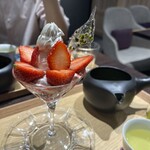 稚加榮茶寮 - いちごパフェ