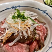 牛刺しと焼肉 仔虎 クリスロード店 - 