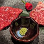 西中州焼肉 きらく - サーロインとマルカワのアップ