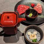 西中州焼肉 きらく - 焼く前のサーロインとマルカワ