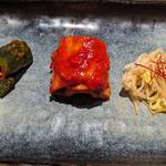 西中州焼肉 きらく - キムチとナムル