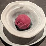 西中州焼肉 きらく - グレープシャーベット(来店時のデザート)