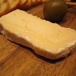 Ata - あん肝のテリーヌ、生胡椒の塩漬け、梅のコンポート、ブリー・ド・モー2