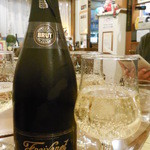 レストラン山水 - スパークリング・フレシネコルドンネグロ白