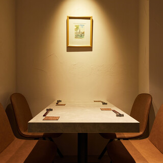 在充满法式料理氛围的空间里享用荞麦面的成人餐厅。