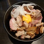 陽はまたのぼる - 炙り肉玉丼 350円