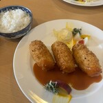 洋食彩酒 アンプリュス - カニクリームコロッケ