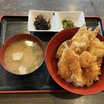お食事処 鮮魚商 魚てつ - 魚てつ天丼 税込1100円（R6.1時点）