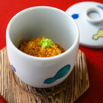 旬菜魚 藍 - 夏も冬も一番最初に熱々の飯蒸しを！！こちらは自家製のからすみをたっぷりと。